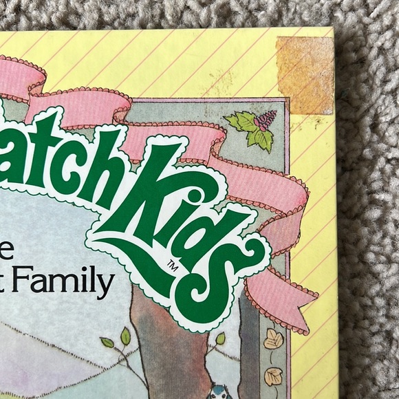 Cabbage Patch Kids Vintage 1984 Book - The Just-Right Family - Picture 6 of 6
